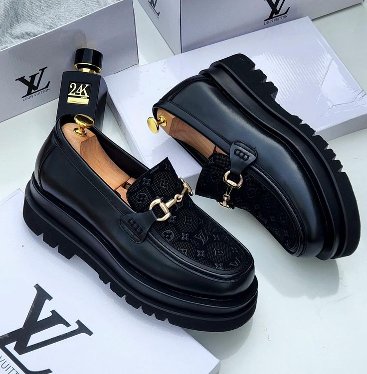 SHOE